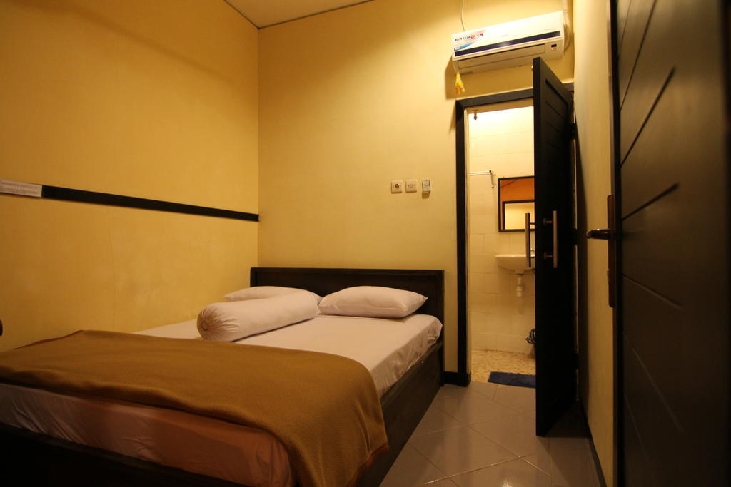 Ct1 Bali Bed & Breakfast Kuta  Room photo
