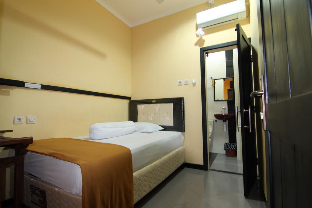 Ct1 Bali Bed & Breakfast Kuta  Room photo