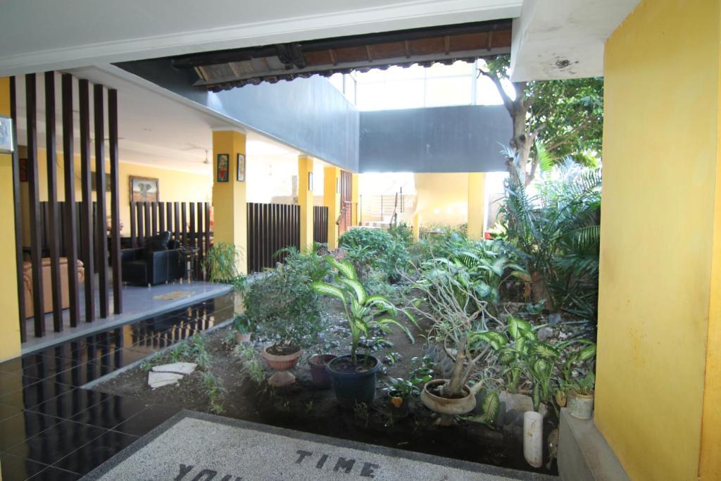 Ct1 Bali Bed & Breakfast Kuta  Exterior photo