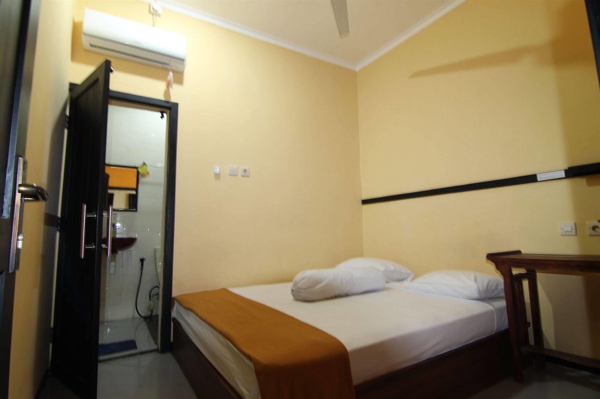 Ct1 Bali Bed & Breakfast Kuta  Exterior photo