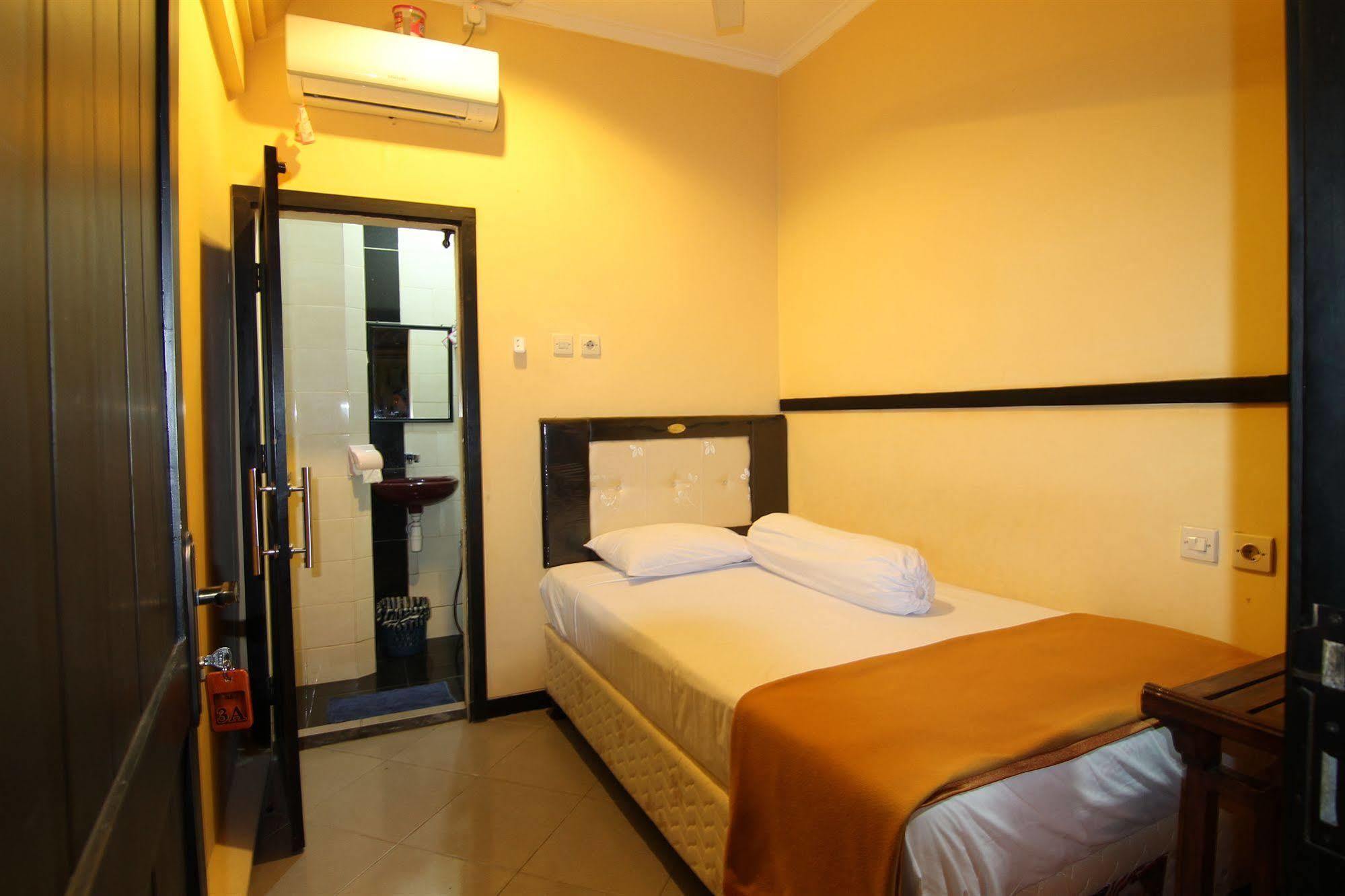 Ct1 Bali Bed & Breakfast Kuta  Exterior photo