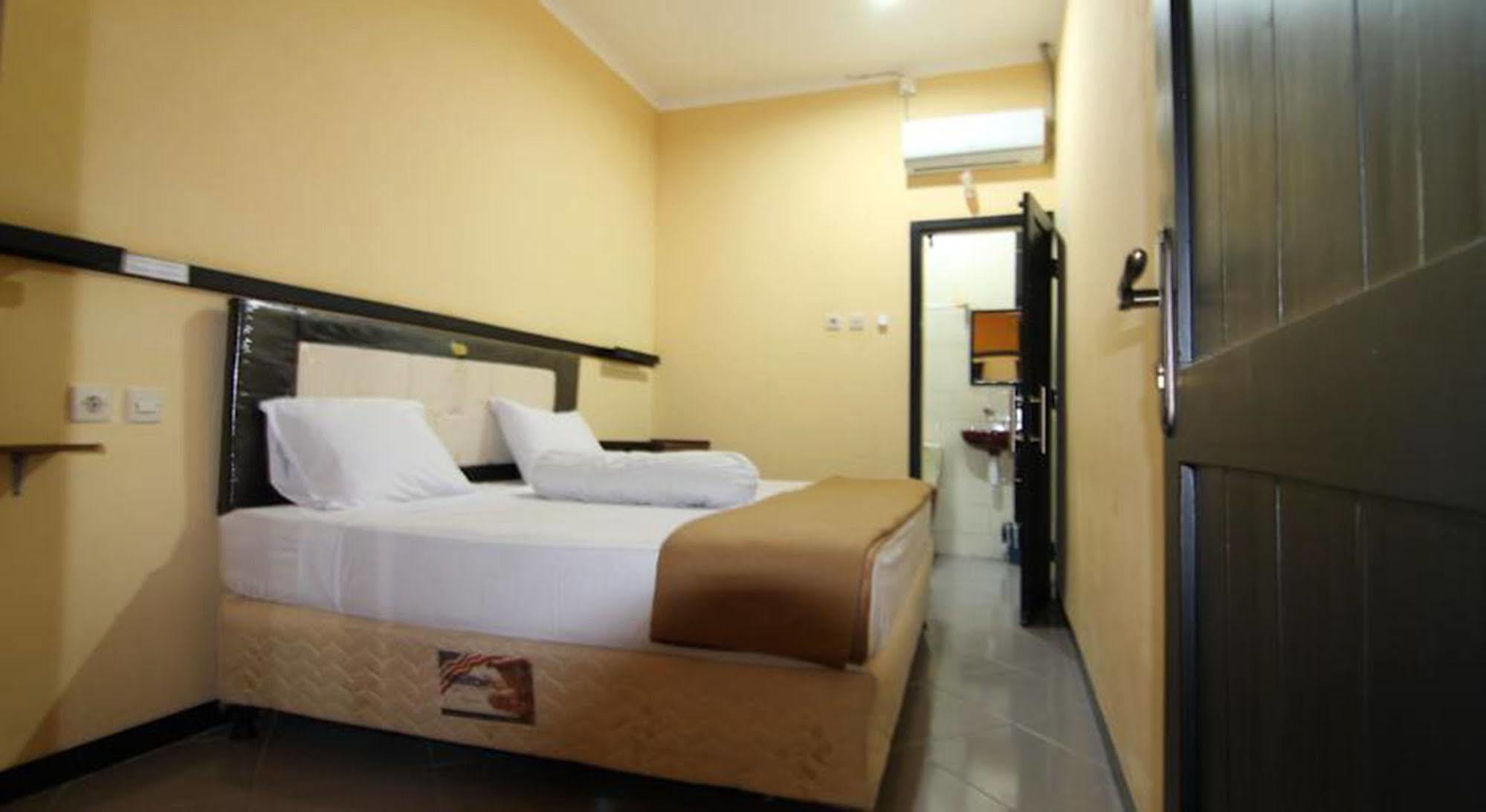 Ct1 Bali Bed & Breakfast Kuta  Exterior photo